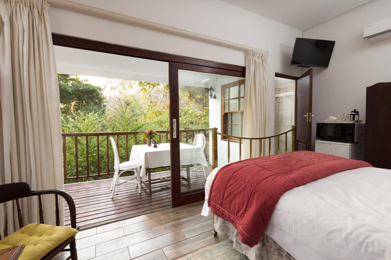 Royston Hall Historical Guesthouse Umtentweni Buitenkant foto