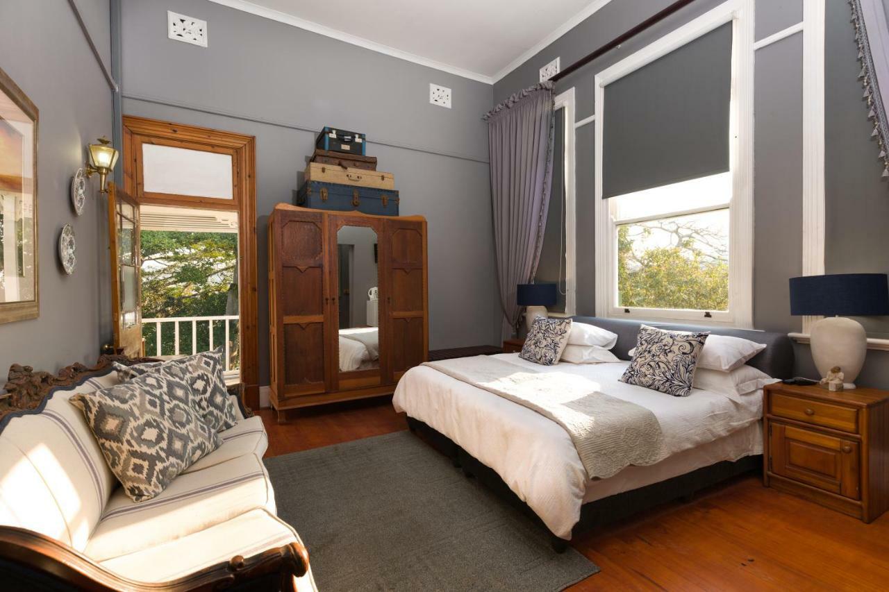 Royston Hall Historical Guesthouse Umtentweni Buitenkant foto